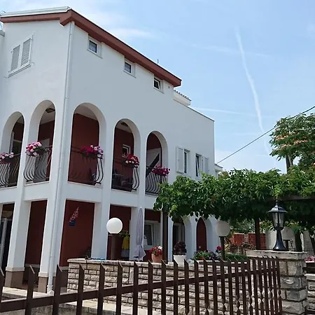 Apartamento Brekalo